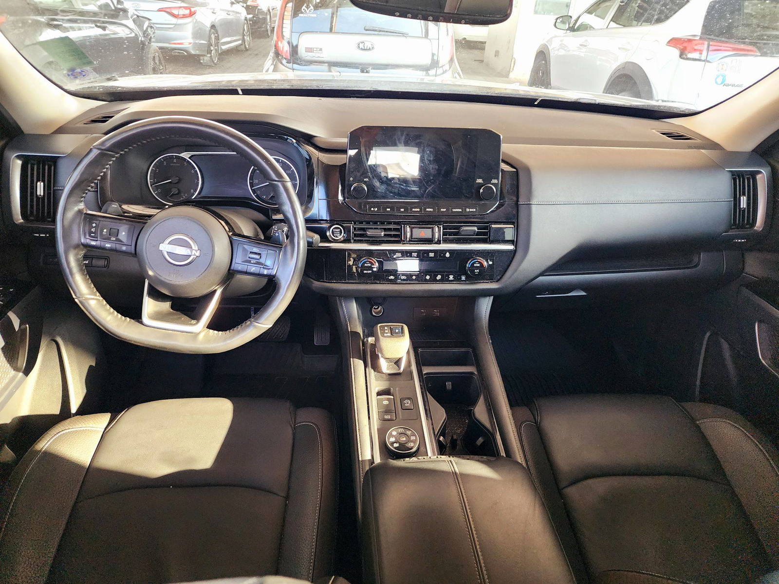 2022 NISSAN PATHFINDER — 70659 Miles — Lot C208479 — Souq - Marhaba Auctions Used Cars - Image 7