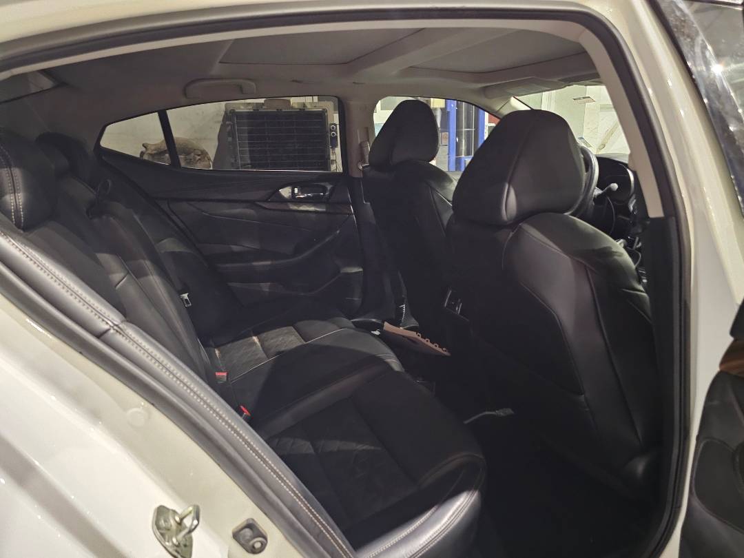 NISSAN MAXIMA 2017 - Marhaba Auction Used Cars - Image 7