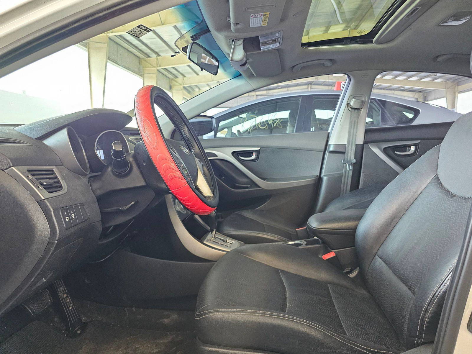 2011 HYUNDAI AVANTE — 164376 KM — Lot 050599 — Souq - Marhaba Auctions Used Cars - Image 9