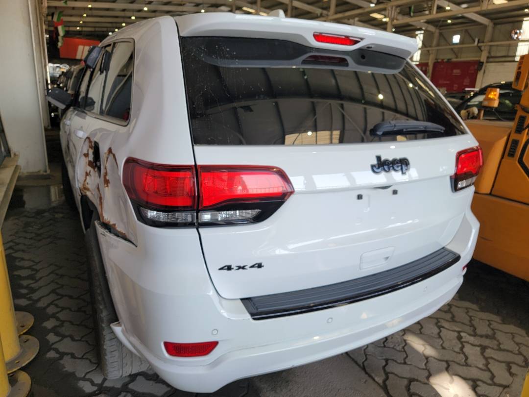 2018 JEEP Grand Cherokee — 125654 Miles — Lot JC123035 — Main - Marhaba Auctions Used Cars - Image 4
