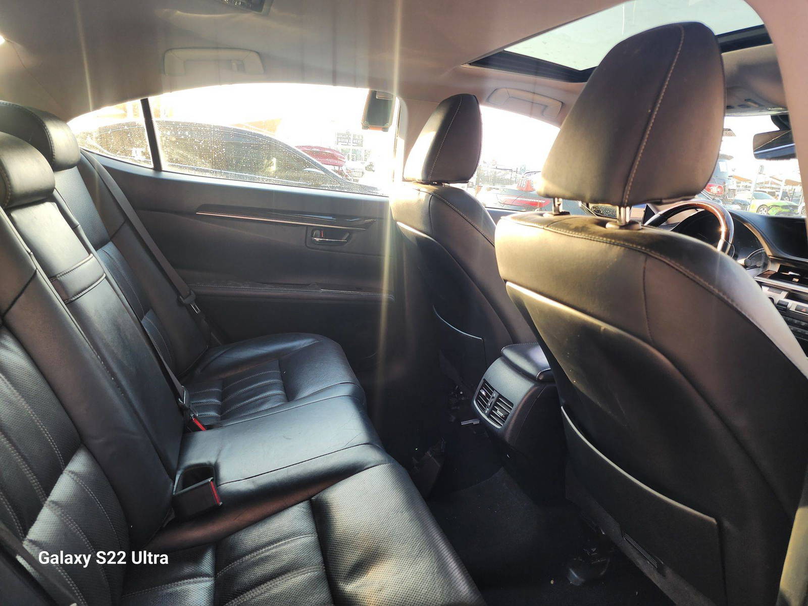 2018 LEXUS ES 300H — 161728 Miles — Lot 38117664 - Marhaba Auctions Used Cars - Image 8