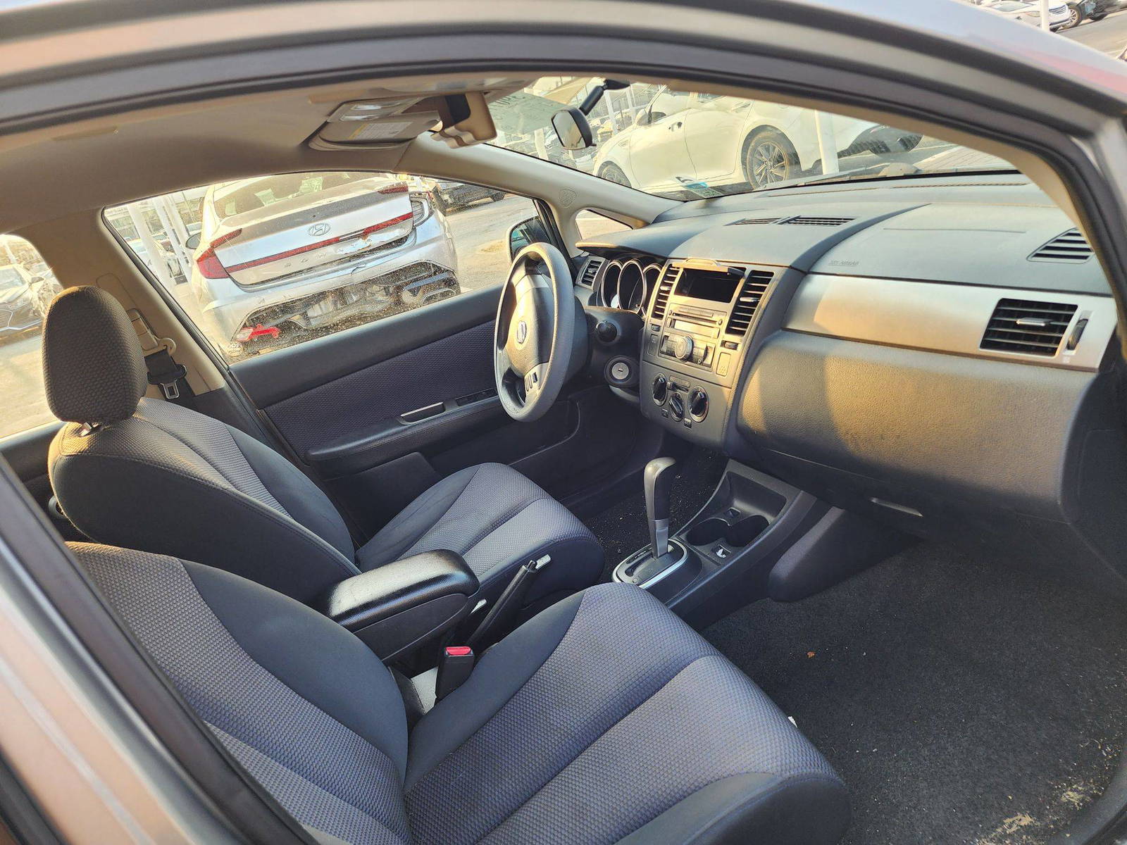 2008 NISSAN VERSA — 153669 Miles — Lot 39077167 — Souq - Marhaba Auctions Used Cars - Image 5