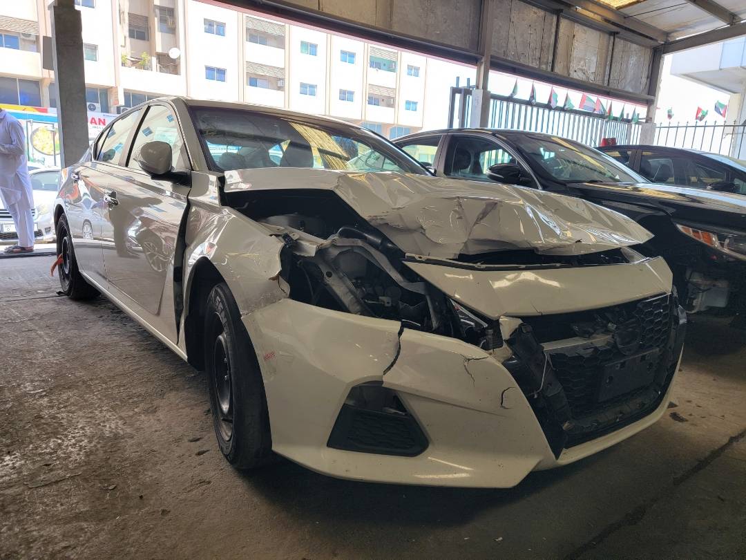 2019 NISSAN ALTIMA — 143981 Miles — Lot C237821 — Main - Marhaba Auctions Used Cars - Image 4