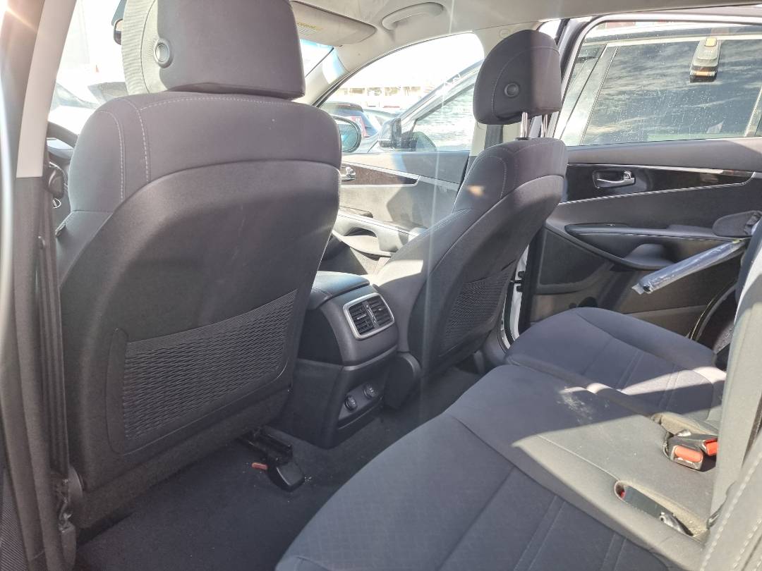 KIA SORENTO 2017 - Marhaba Auction Used Cars - Image 6