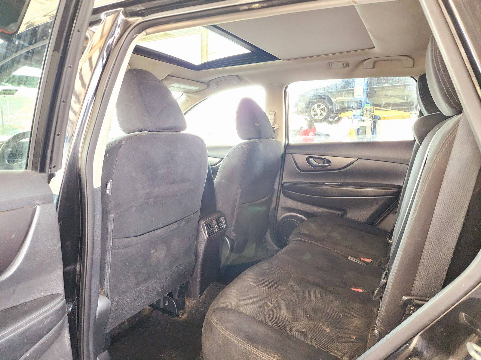 2016 NISSAN ROGUE — 198539 Miles — Lot 84598414 — Souq - Marhaba Auctions Used Cars - Image 6