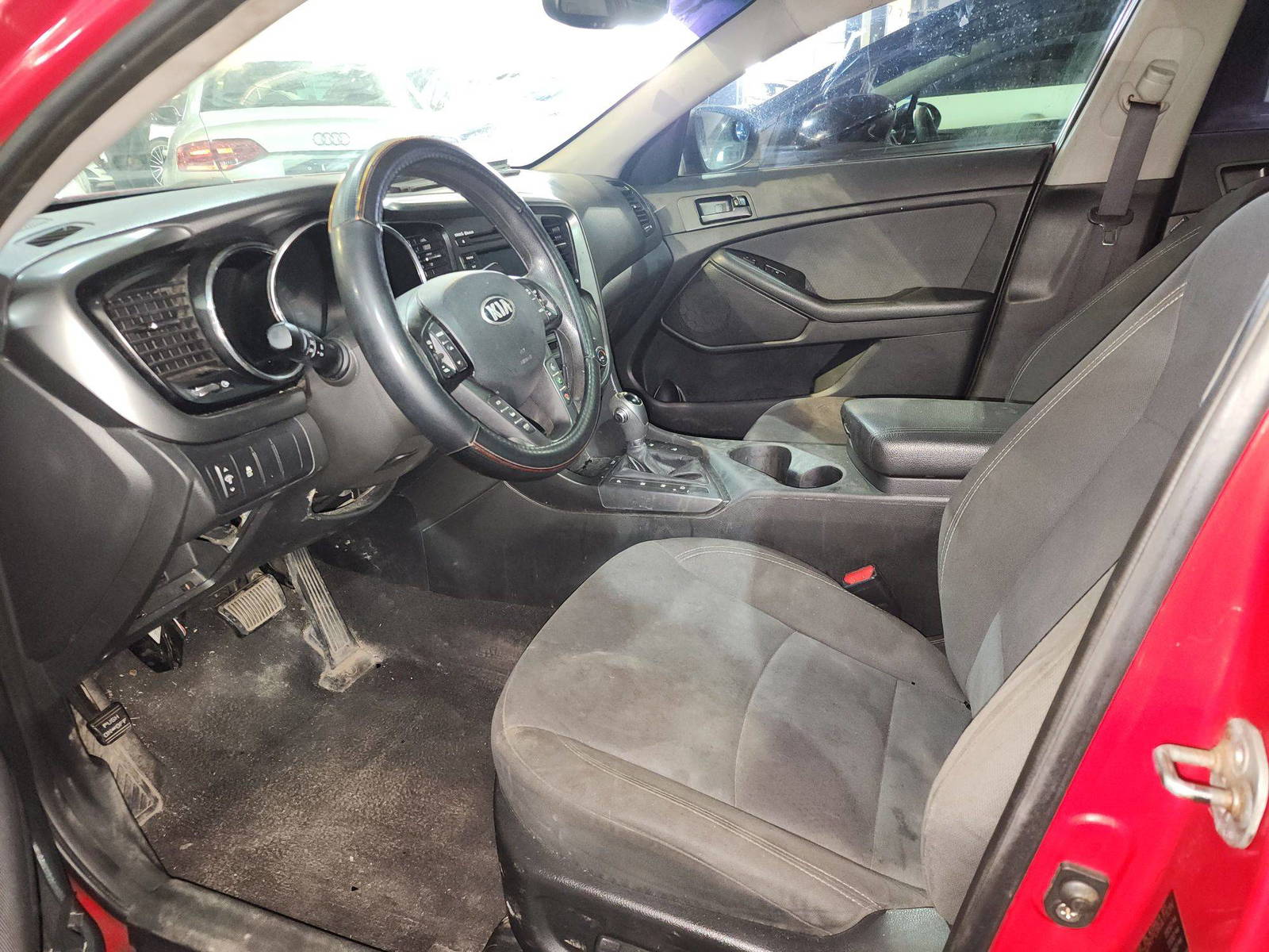 2013 KIA OPTIMA — 254939 KM — Lot 370229 — Al Quoz - Marhaba Auctions Used Cars - Image 9
