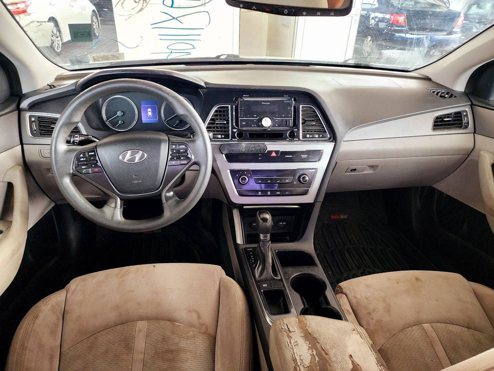 2015 HYUNDAI SONATA — 166753 Miles — Lot 4FH163210 — Souq - Marhaba Auctions Used Cars - Image 7
