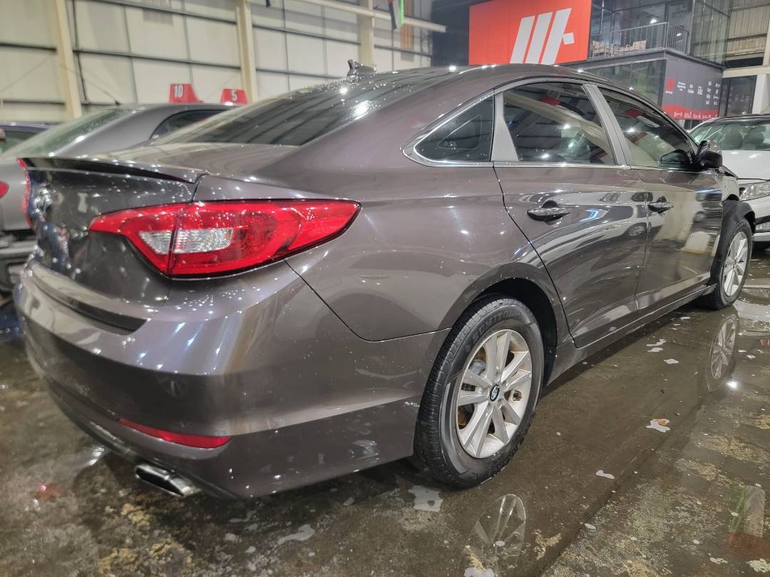 2017 HYUNDAI SONATA — 106633 Miles — Lot 71130353 - Marhaba Auctions Used Cars - Image 4