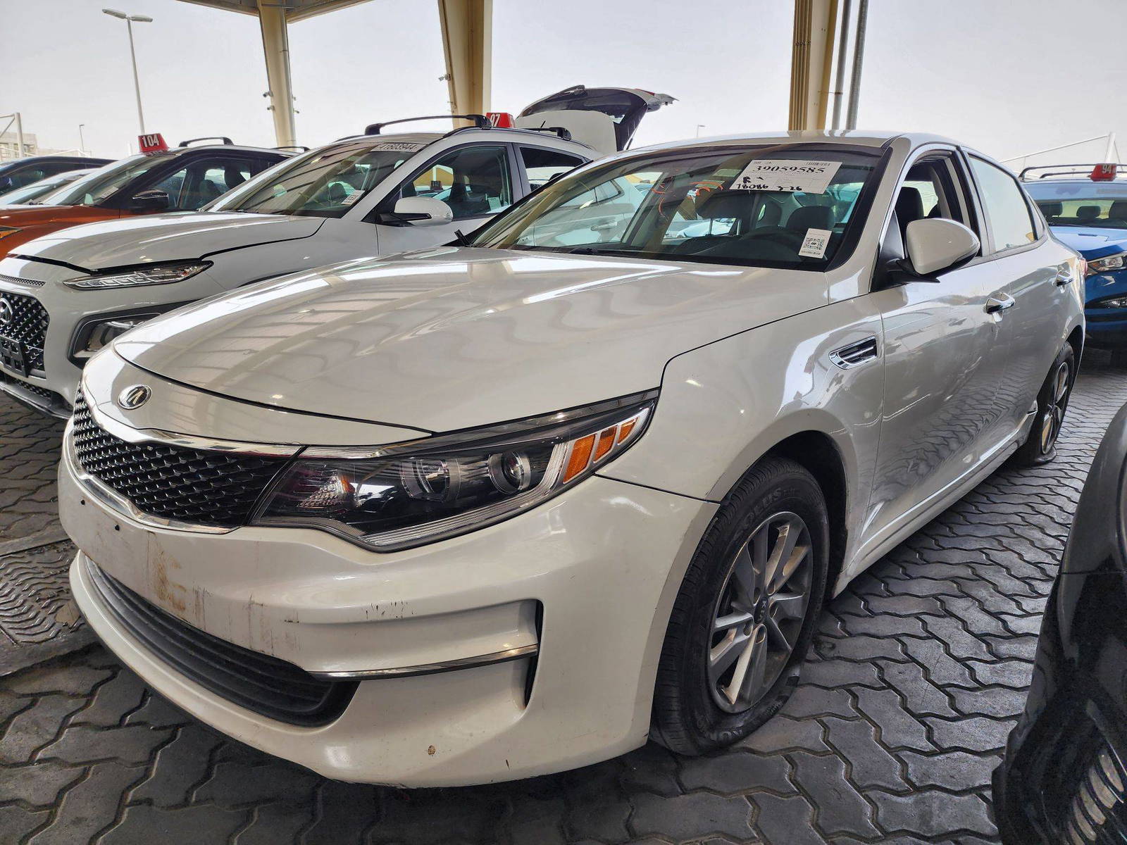 2017 KIA OPTIMA — 78086 Miles — Lot HG153658 — Souq - Marhaba Auctions Used Cars - Image 8