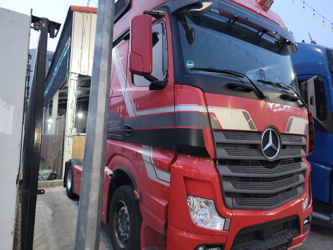 2015 MERCEDES BENZ ACTROS — 890134 KM — Lot 924728 — Main - Marhaba Auctions Used Cars - Image 3