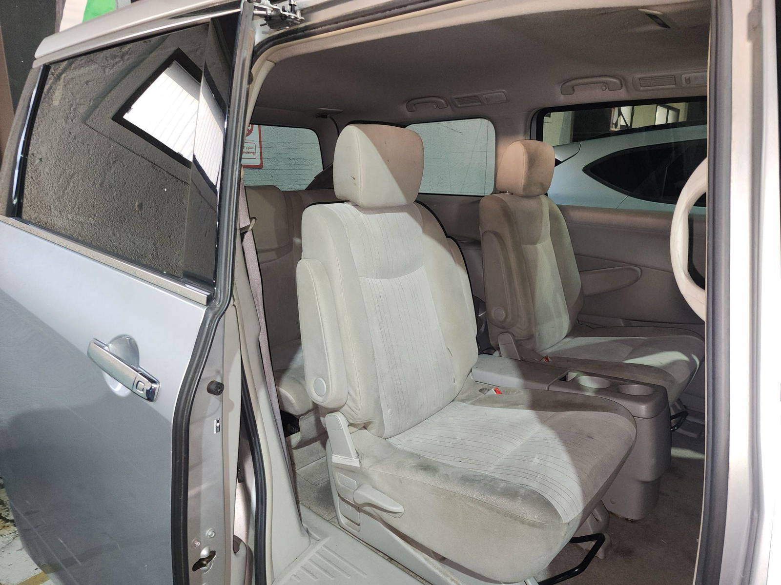 2016 NISSAN QUEST — 178039 Miles — Lot 9152144 — Al Quoz - Marhaba Auctions Used Cars - Image 7