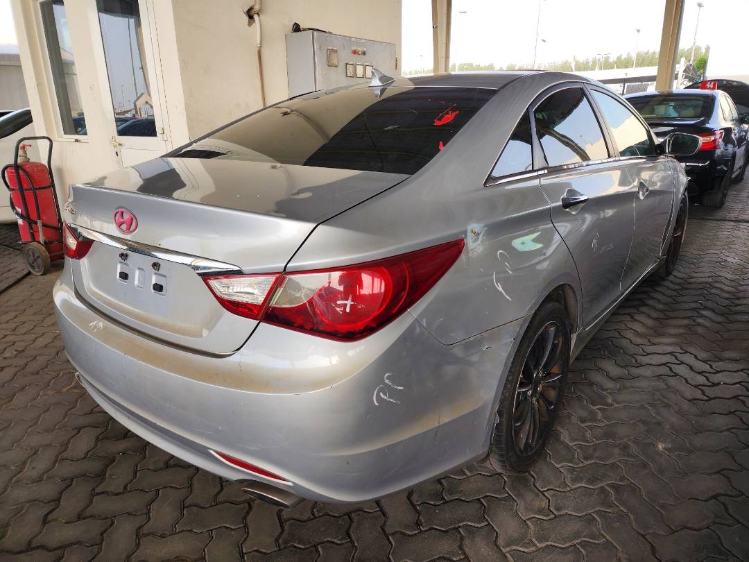 2011 HYUNDAI SONATA — 223286 Miles — Lot 60609473 - Marhaba Auctions Used Cars - Image 11