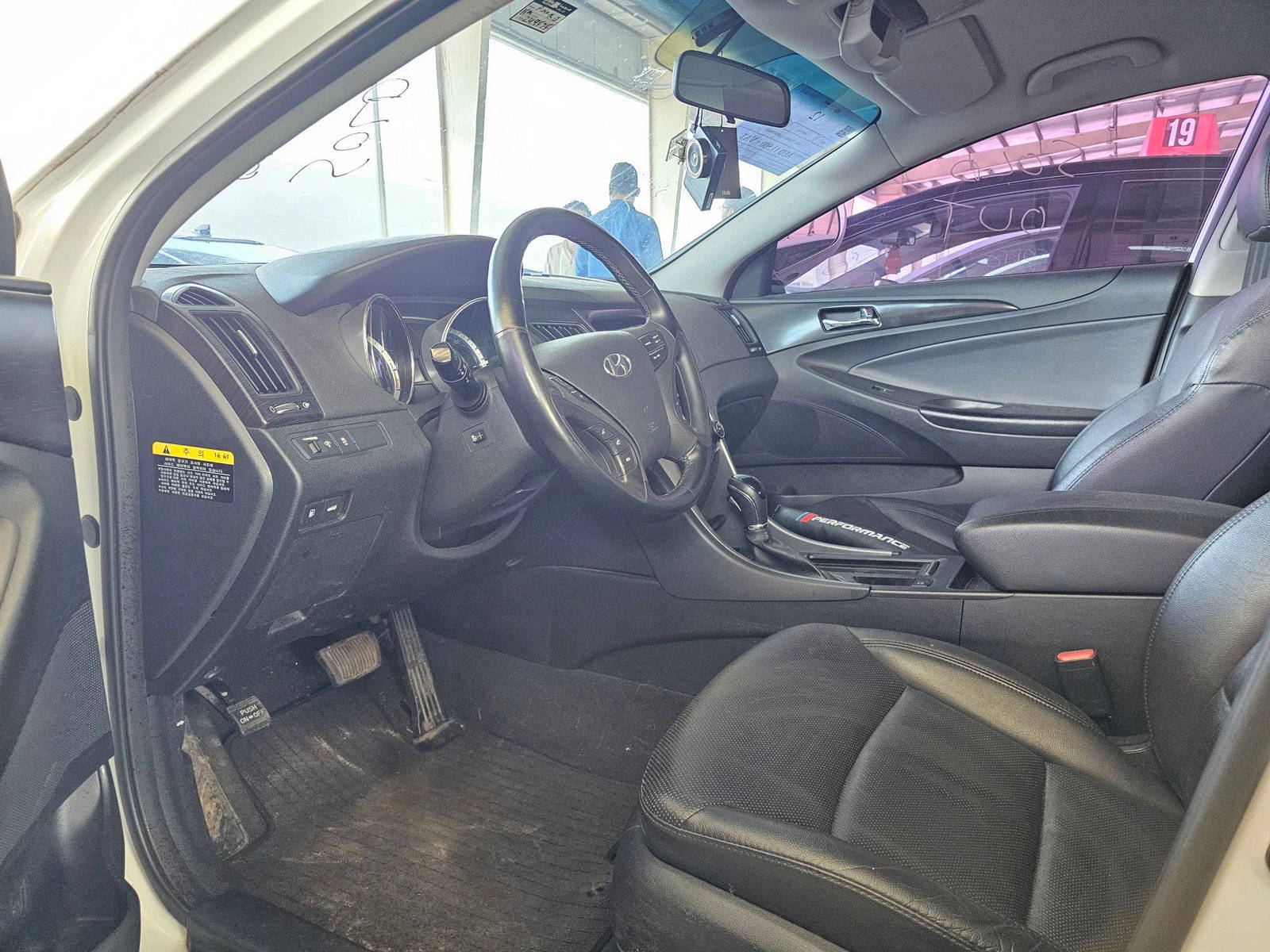 2013 HYUNDAI SONATA — 249535 KM — Lot 556429 — Souq - Marhaba Auctions Used Cars - Image 8