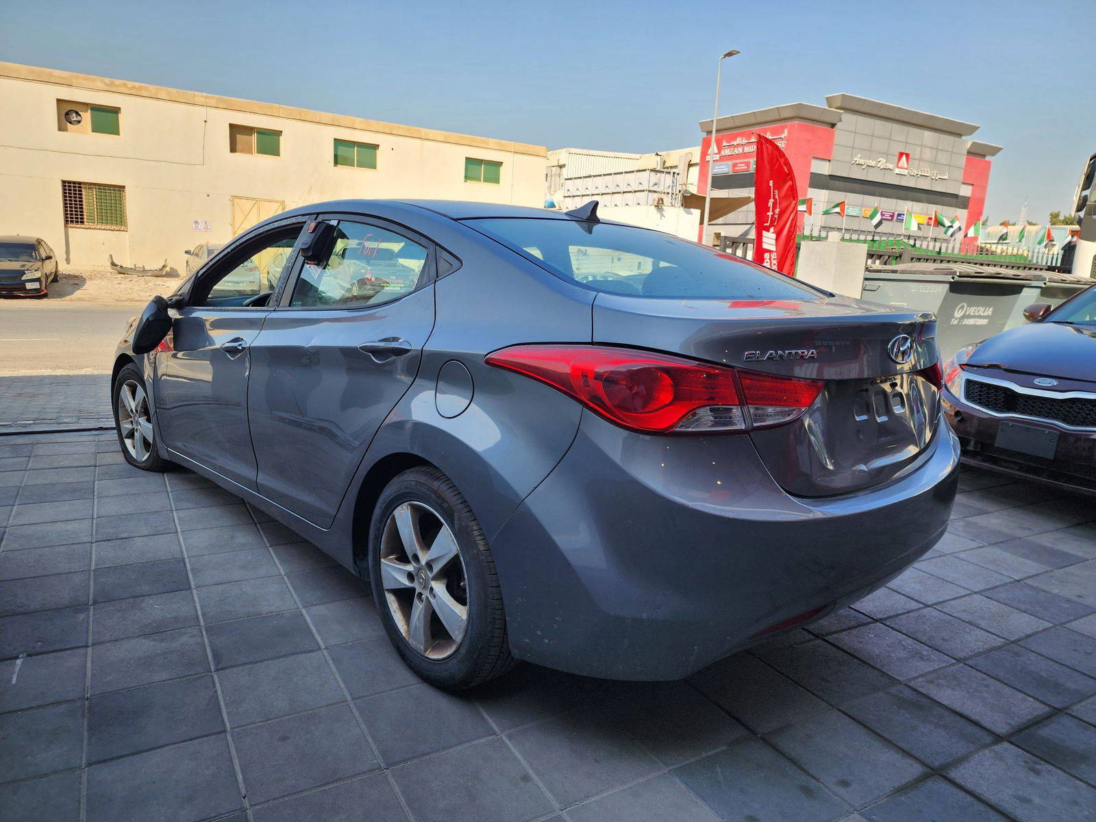 2013 HYUNDAI ELANTRA — 236139 Miles — Lot 37695112 — Al Quoz - Marhaba Auctions Used Cars - Image 4