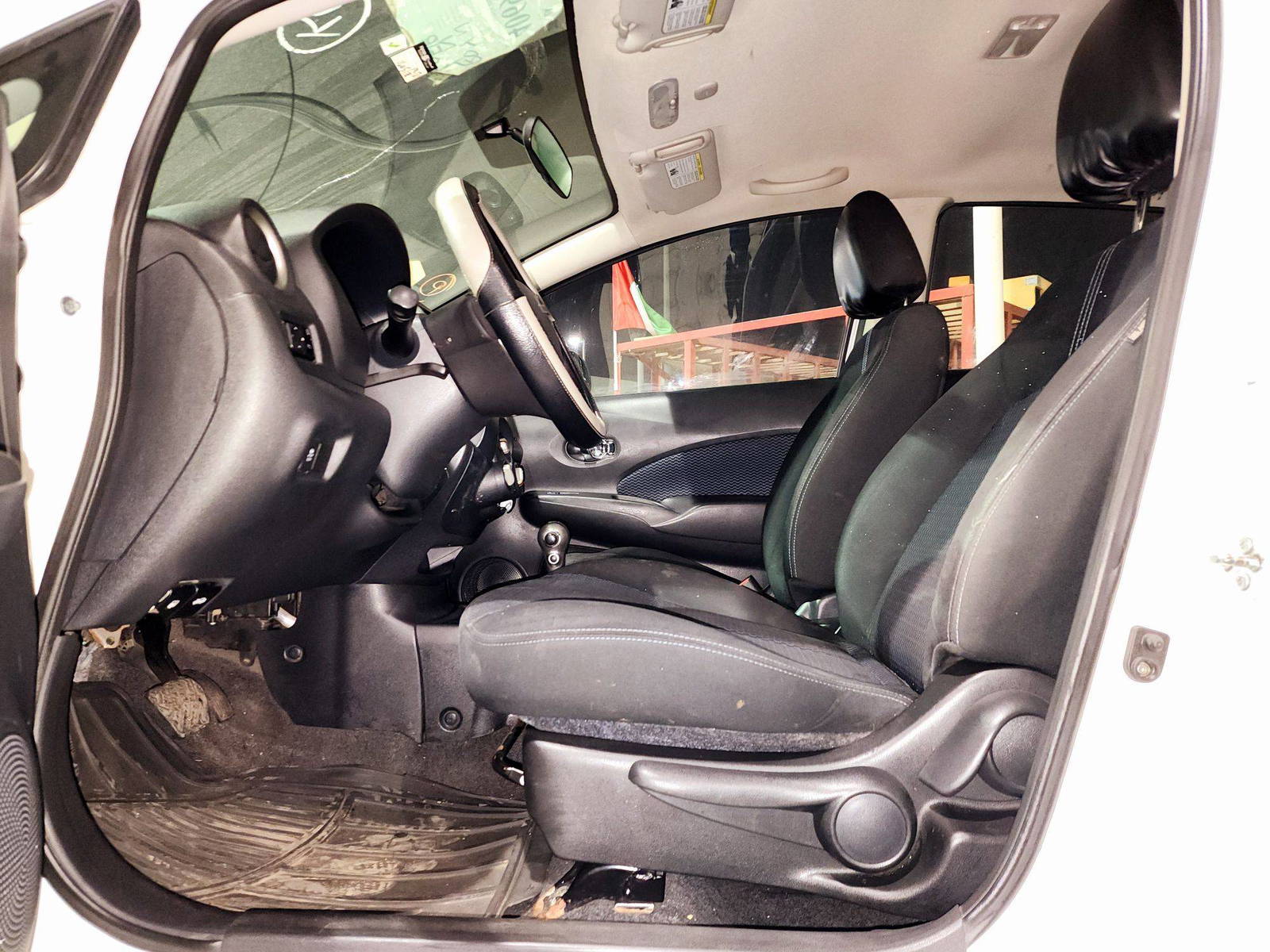 2014 NISSAN VERSA NOTE — 160518 Miles — Lot 40696369 — Souq - Marhaba Auctions Used Cars - Image 8