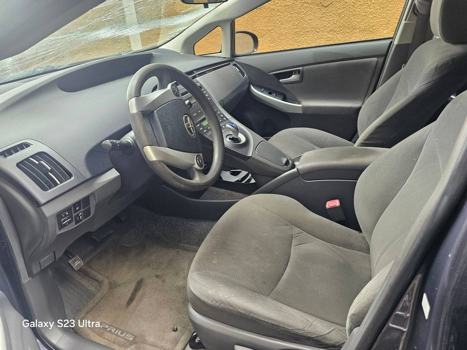 2011 TOYOTA PRIUS — 158316 Miles — Lot B0312104 — Main - Marhaba Auctions Used Cars - Image 8
