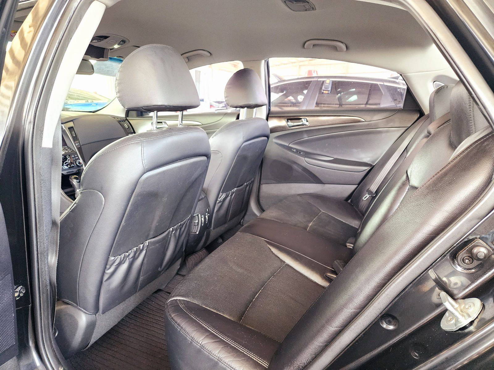 2012 HYUNDAI SONATA — 200616 KM — Lot 456469 — Main - Marhaba Auctions Used Cars - Image 6