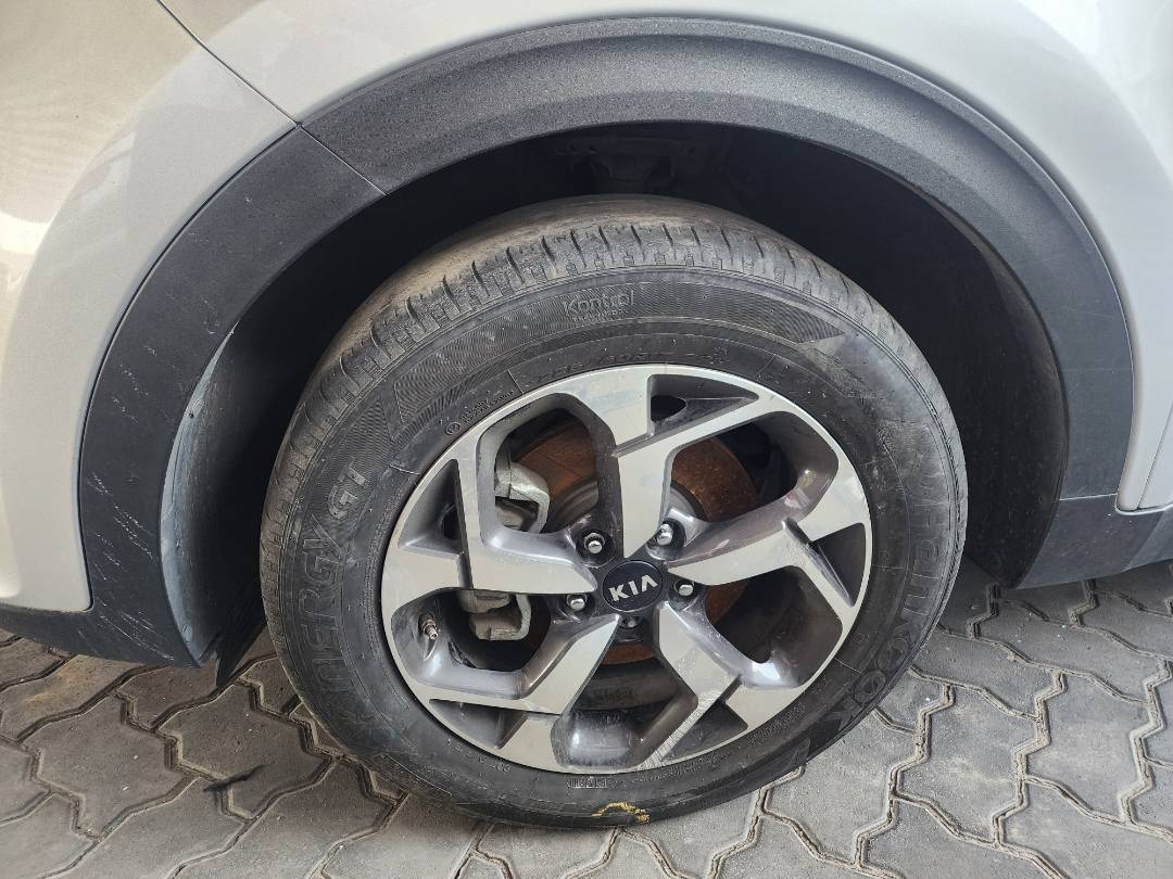 2020 KIA SPORTAGE — 103637 Miles — Lot 81470713 — Souq - Marhaba Auctions Used Cars - Image 4