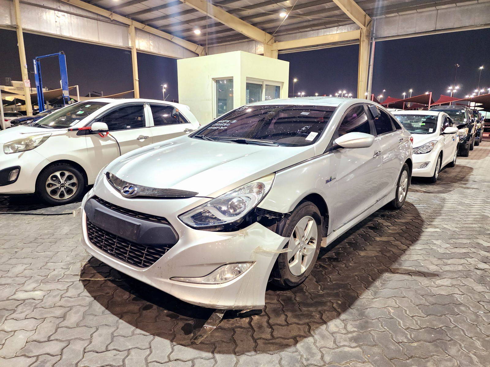 2012 HYUNDAI SONATA — 159147 KM — Lot 034960 — Souq - Marhaba Auctions Used Cars - Image 5