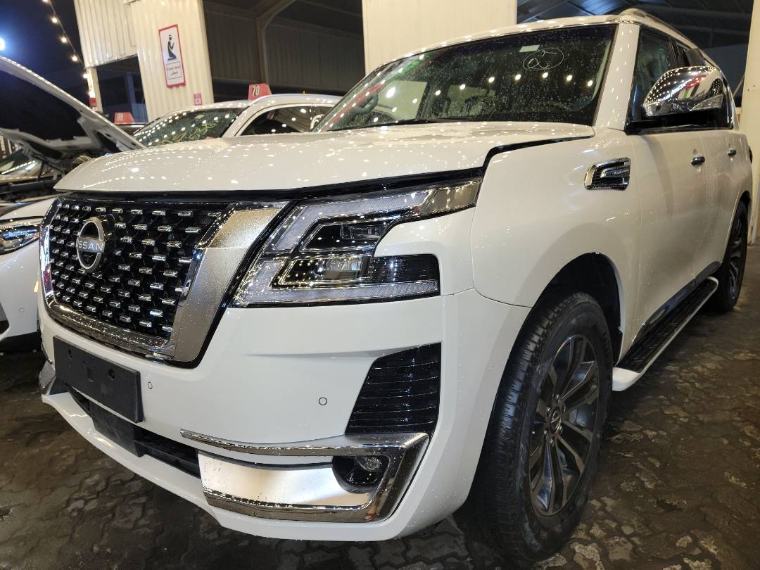 2017 NISSAN ARMADA — 64217 Miles — Lot ND6H9004778 - Marhaba Auctions Used Cars - Image 4