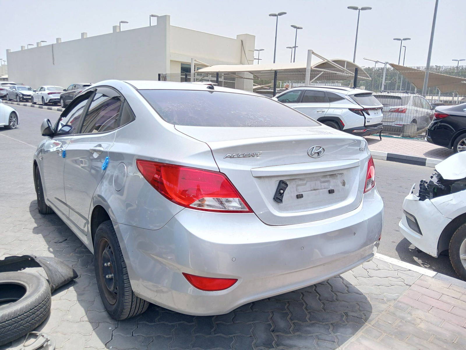 2015 HYUNDAI ACCENT — 242971 KM — Lot 862814 — Souq - Marhaba Auctions Used Cars - Image 5