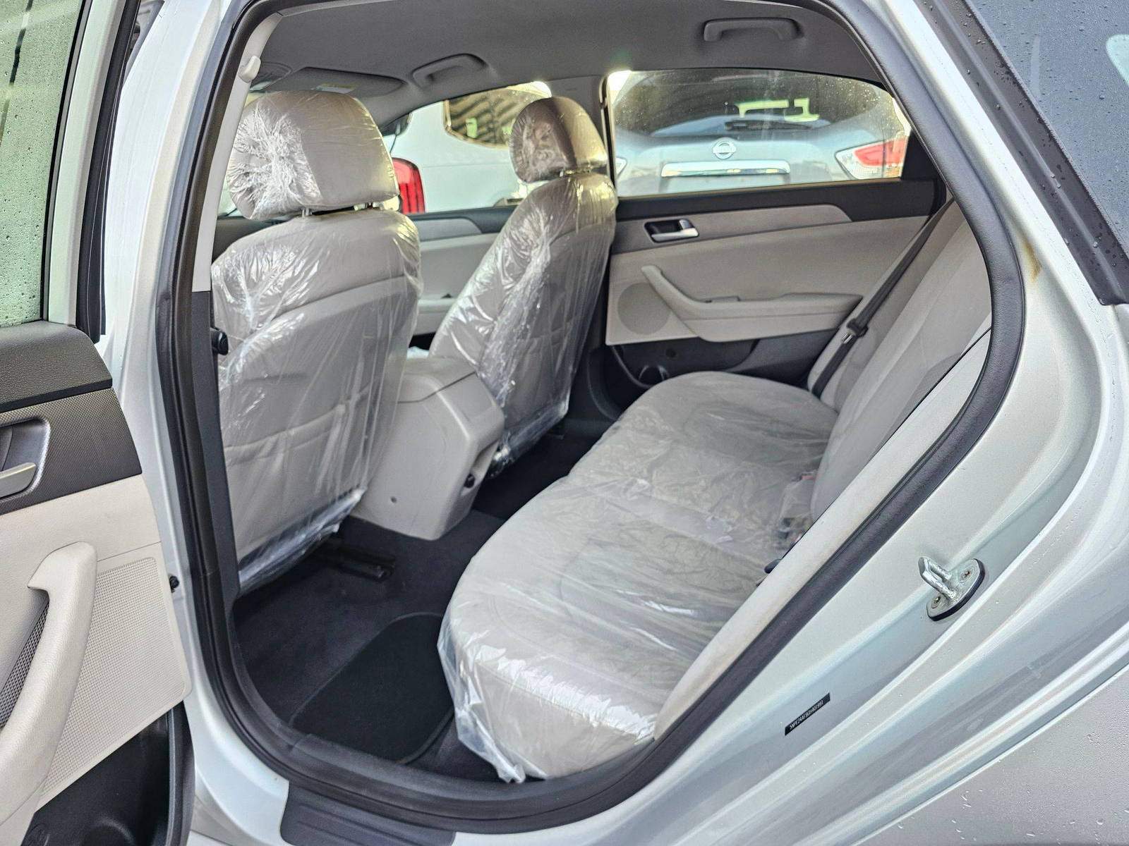 2016 HYUNDAI SONATA — 180419 Miles — Lot H401991 — Souq - Marhaba Auctions Used Cars - Image 7