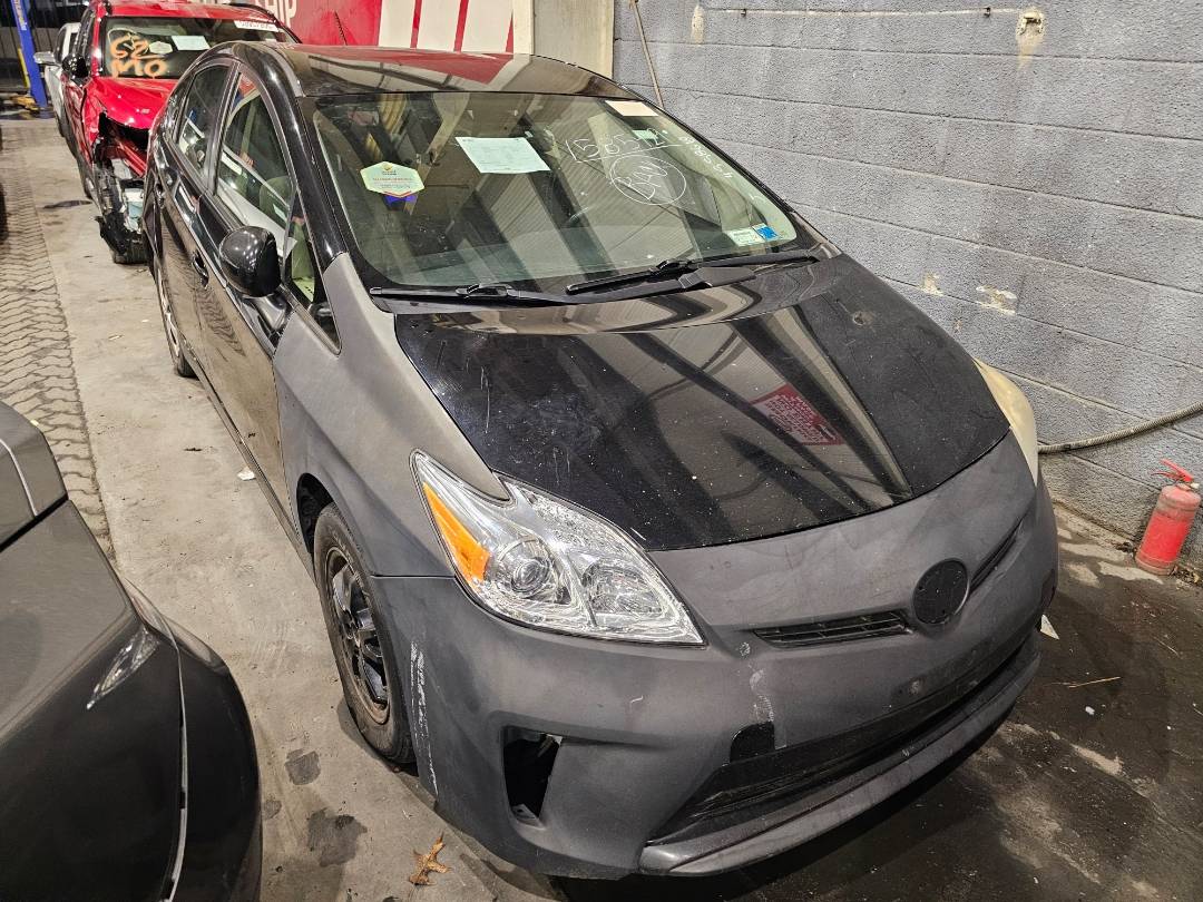 2012 TOYOTA PRIUS — 258124 Miles — Lot 6707368 — Main - Marhaba Auctions Used Cars - Image 4