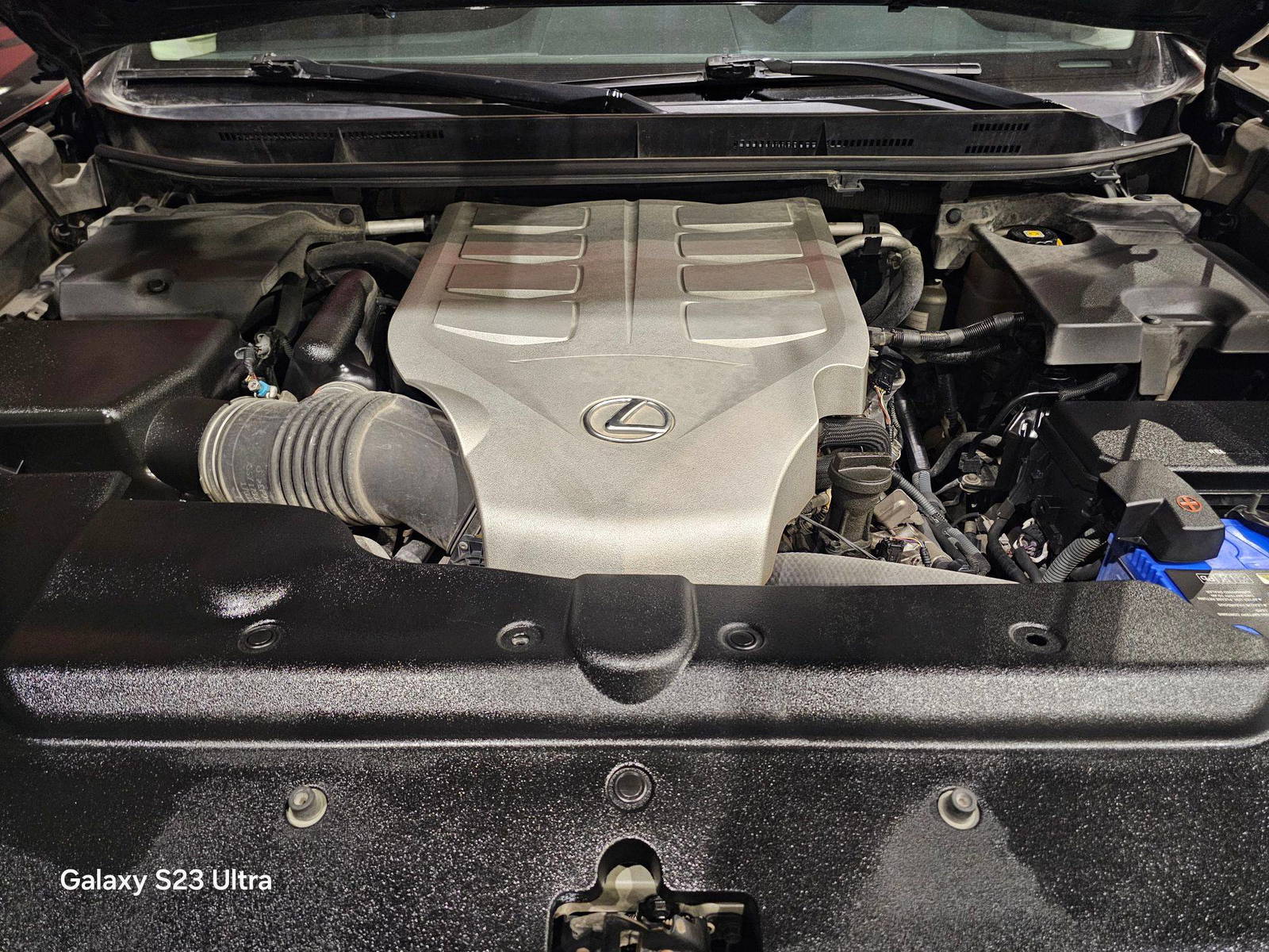 LEXUS GX 460 2018 - Marhaba Auction Used Cars - Image 11