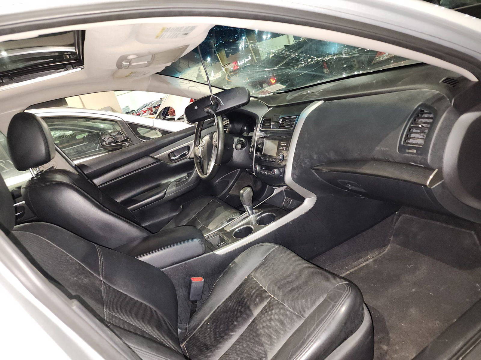 2015 NISSAN ALTIMA — 220529 Miles — Lot 48402514 — Souq - Marhaba Auctions Used Cars - Image 11