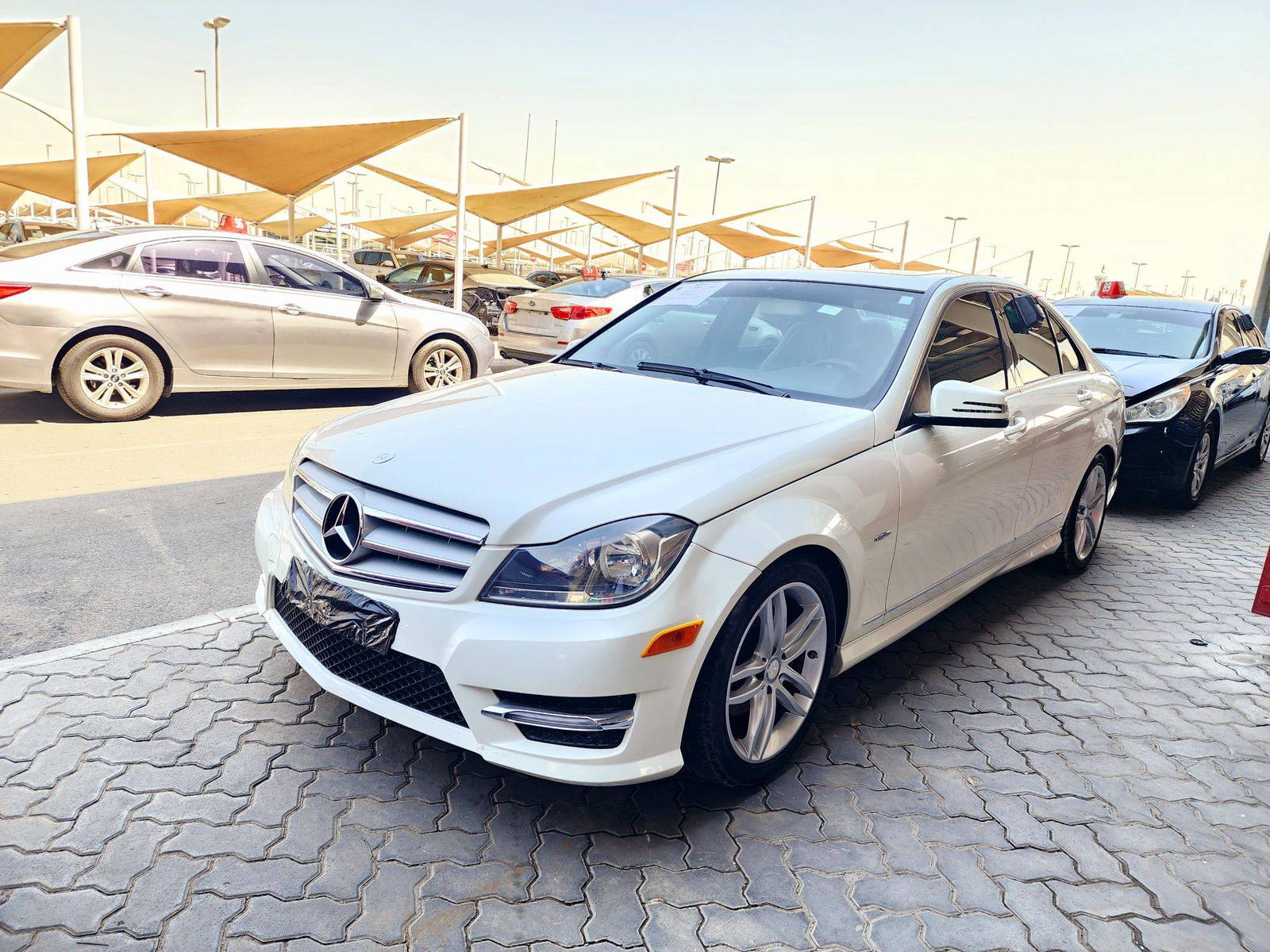 2012 MERCEDES BENZ C-250 — 136802 KM — Lot 1CR223180 — Souq - Marhaba Auctions Used Cars - Image 5