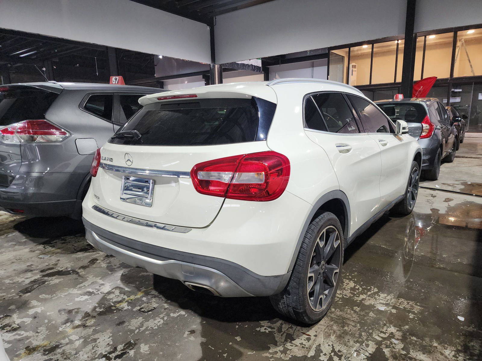 MERCEDES BENZ GLA-250 2018 - Marhaba Auction Used Cars - Image 5
