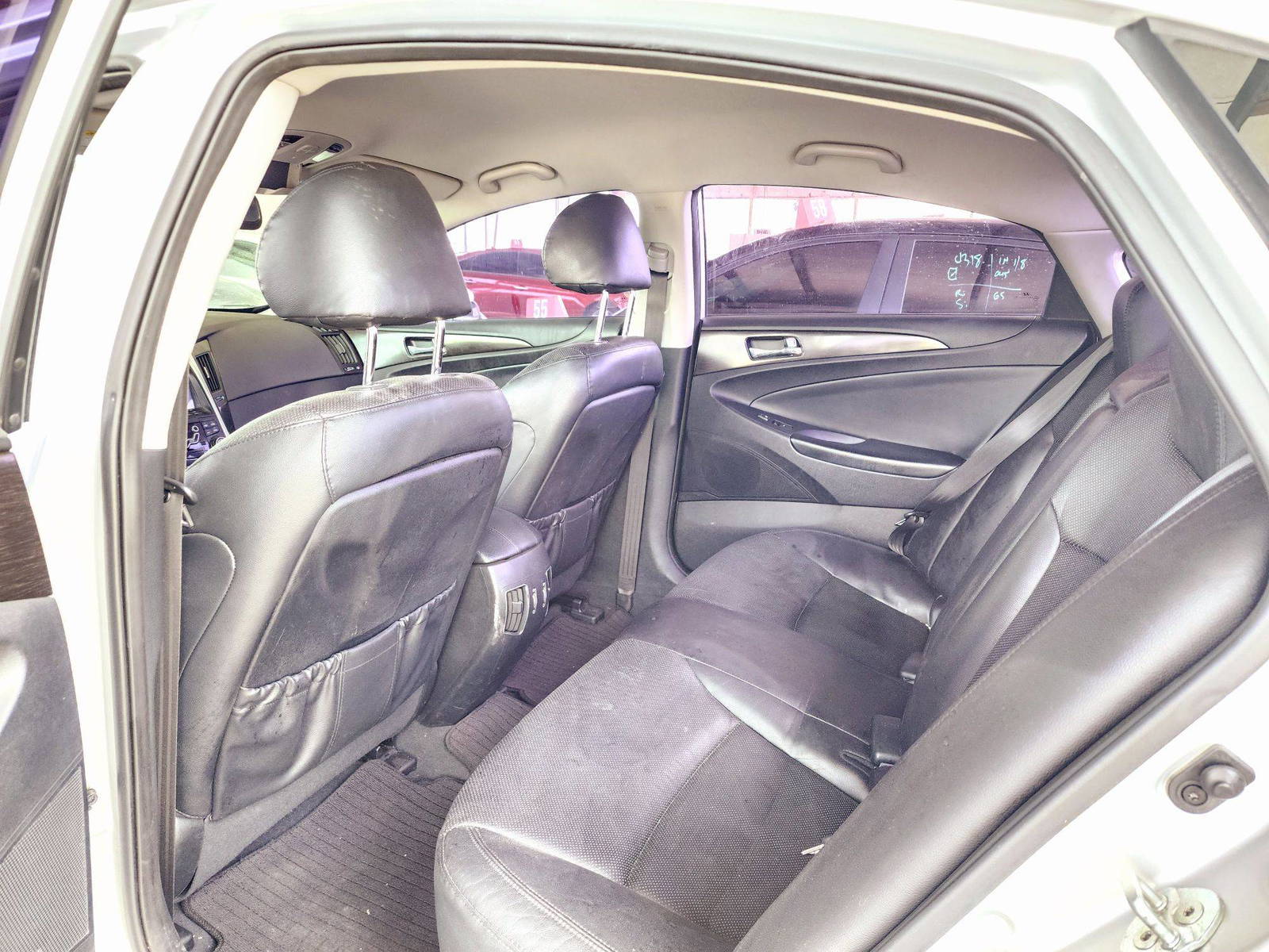 2012 HYUNDAI SONATA — 157704 KM — Lot 390270 — Souq - Marhaba Auctions Used Cars - Image 6