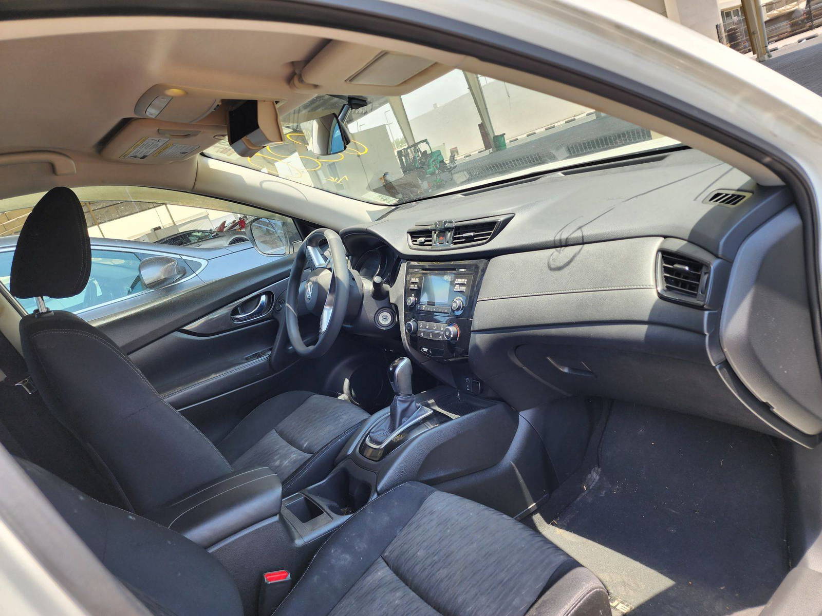 2017 NISSAN ROGUE — 93183 Miles — Lot 43616234 — Souq - Marhaba Auctions Used Cars - Image 5