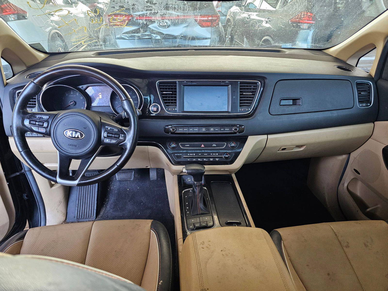 2018 KIA SEDONA — 104133 Miles — Lot 16J6407792 — Souq - Marhaba Auctions Used Cars - Image 6