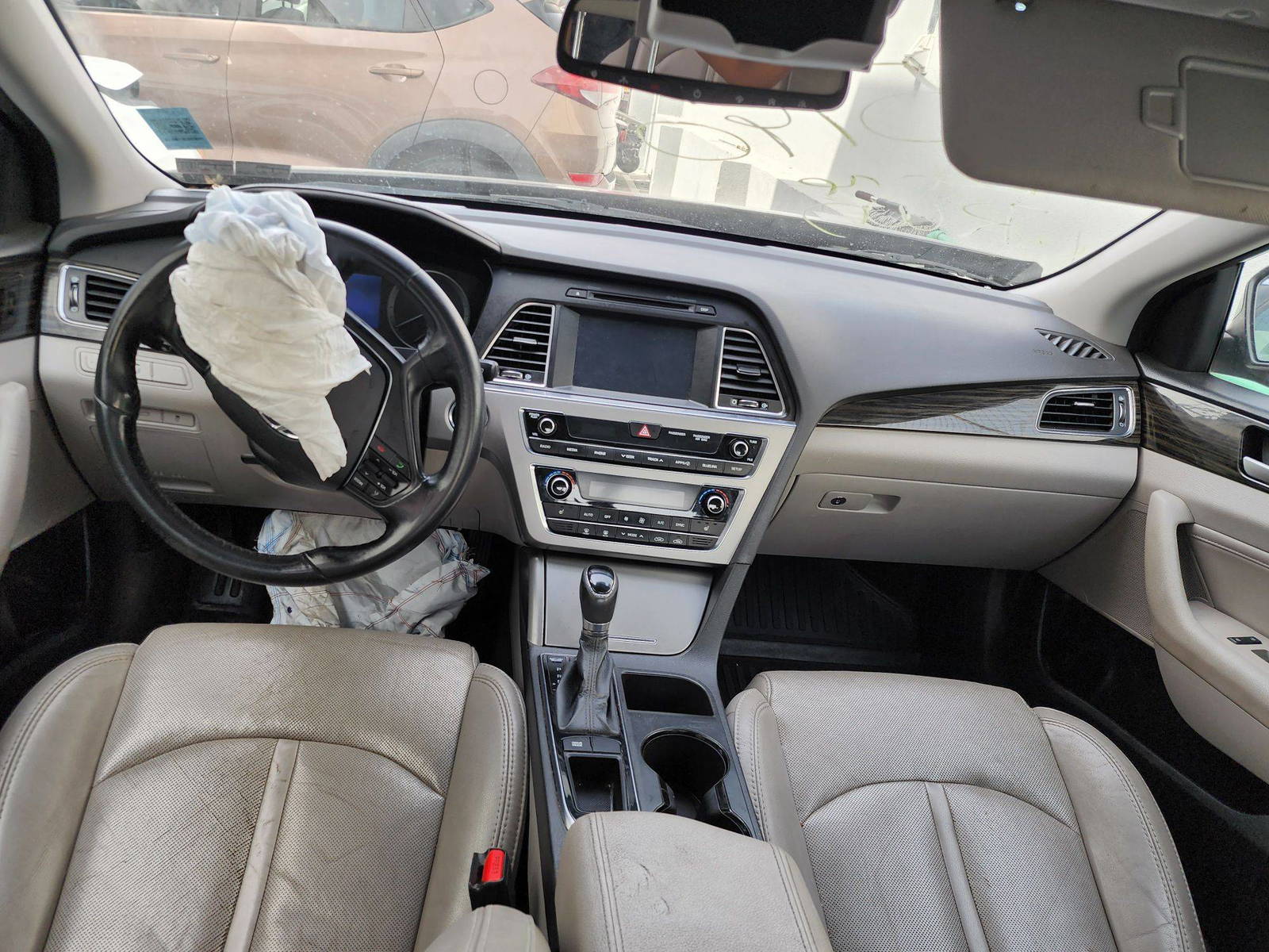 2016 HYUNDAI SONATA — 189698 Miles — Lot 82121924 — Al Quoz - Marhaba Auctions Used Cars - Image 8