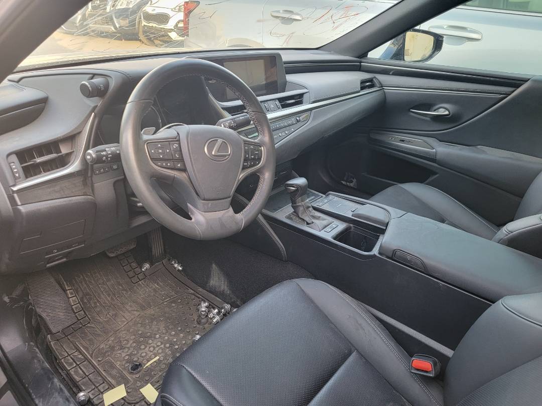 2019 LEXUS ES 300H — 33521 Miles — Lot 1B13KU001514 — Main - Marhaba Auctions Used Cars - Image 8