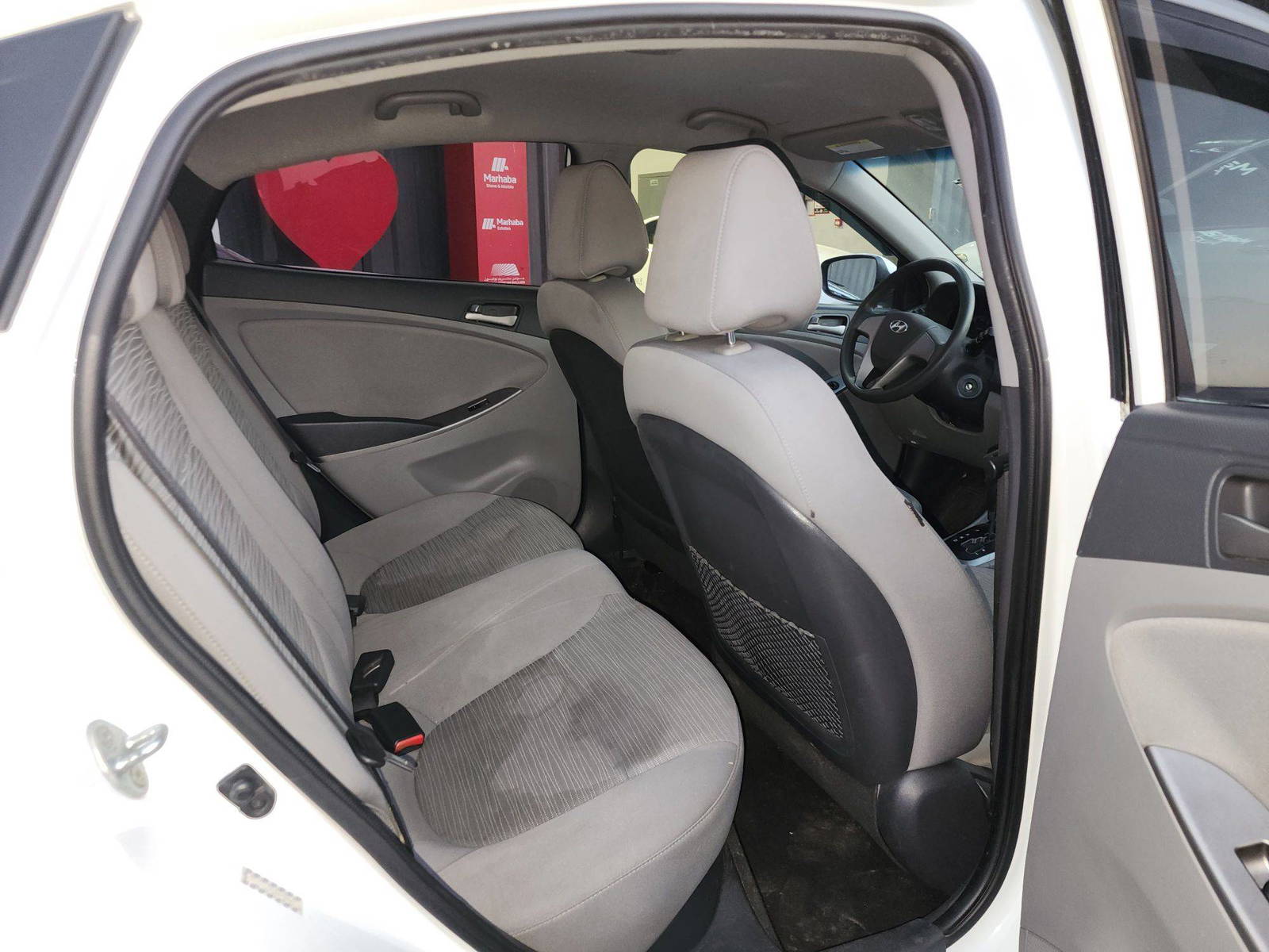 2016 HYUNDAI ACCENT — 140144 Miles — Lot 004054 — Al Quoz - Marhaba Auctions Used Cars - Image 7