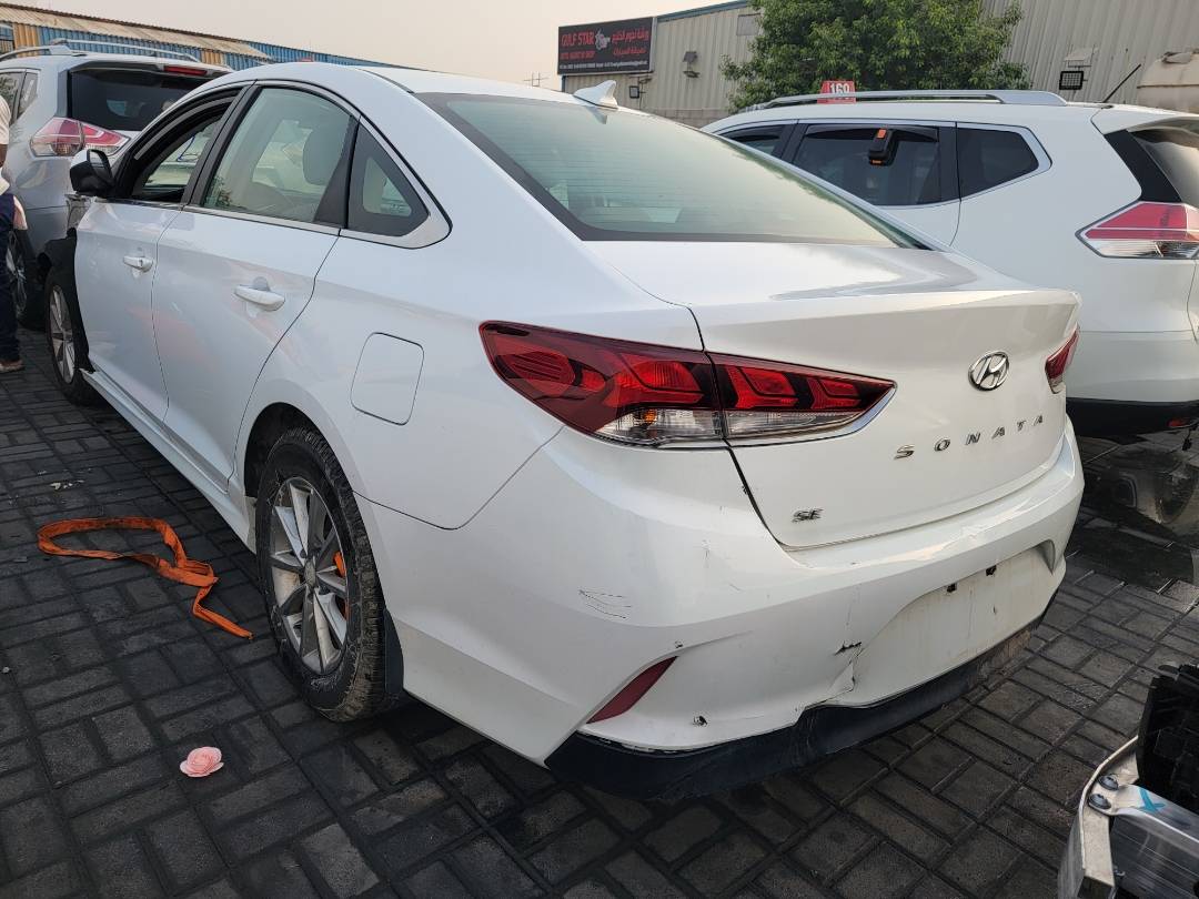 2018 HYUNDAI SONATA — 98963 Miles — Lot 73509 — Main - Marhaba Auctions Used Cars - Image 4