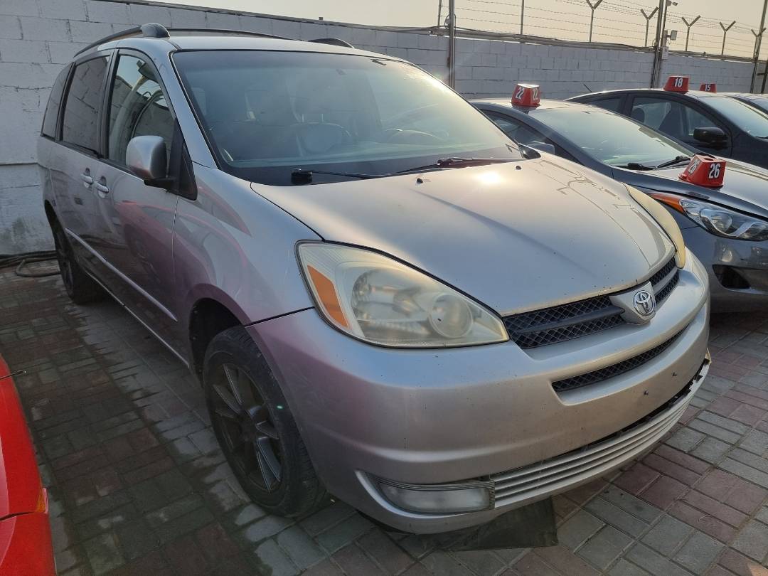2005 TOYOTA SIENNA — 270431 Miles — Lot 1256487 — Ind. 12 - Marhaba Auctions Used Cars - Image 3