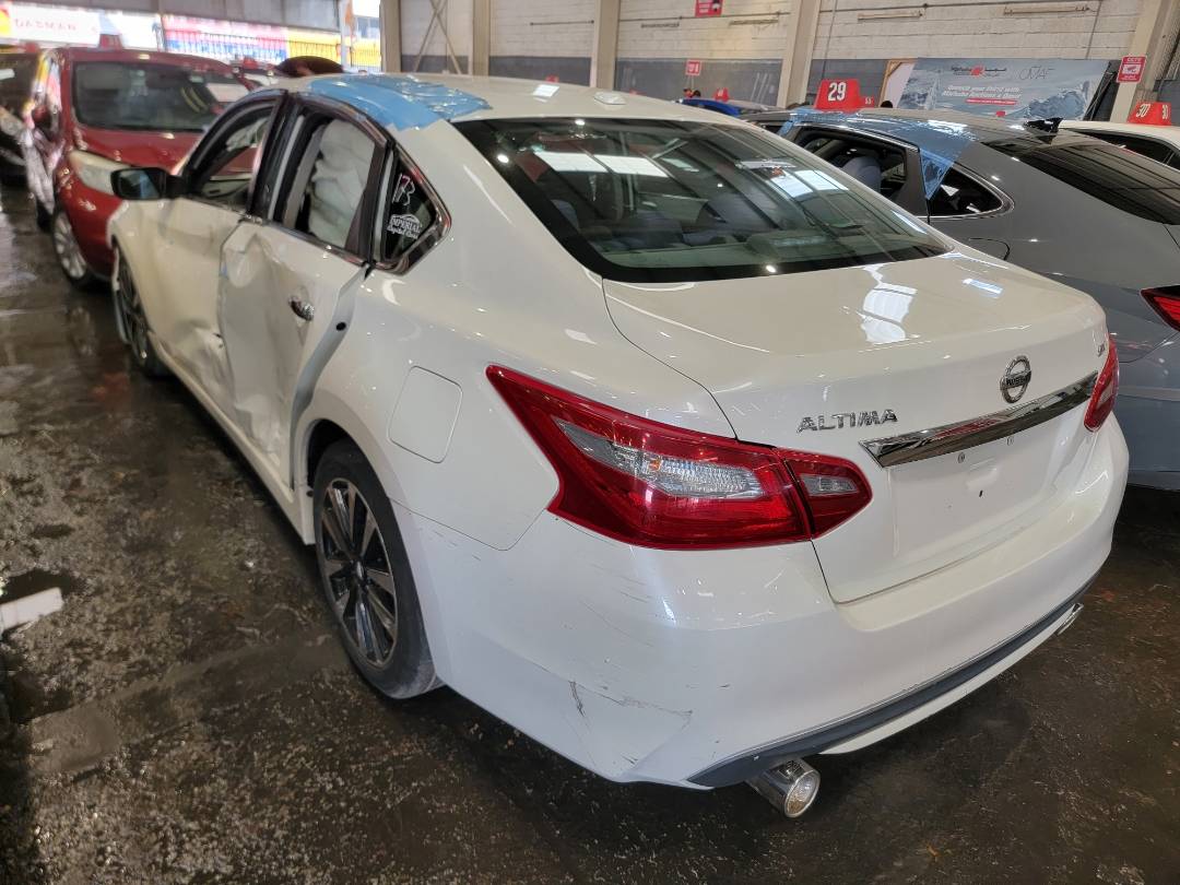 2018 NISSAN ALTIMA — 93763 Miles — Lot 32120510510 - Marhaba Auctions Used Cars - Image 4