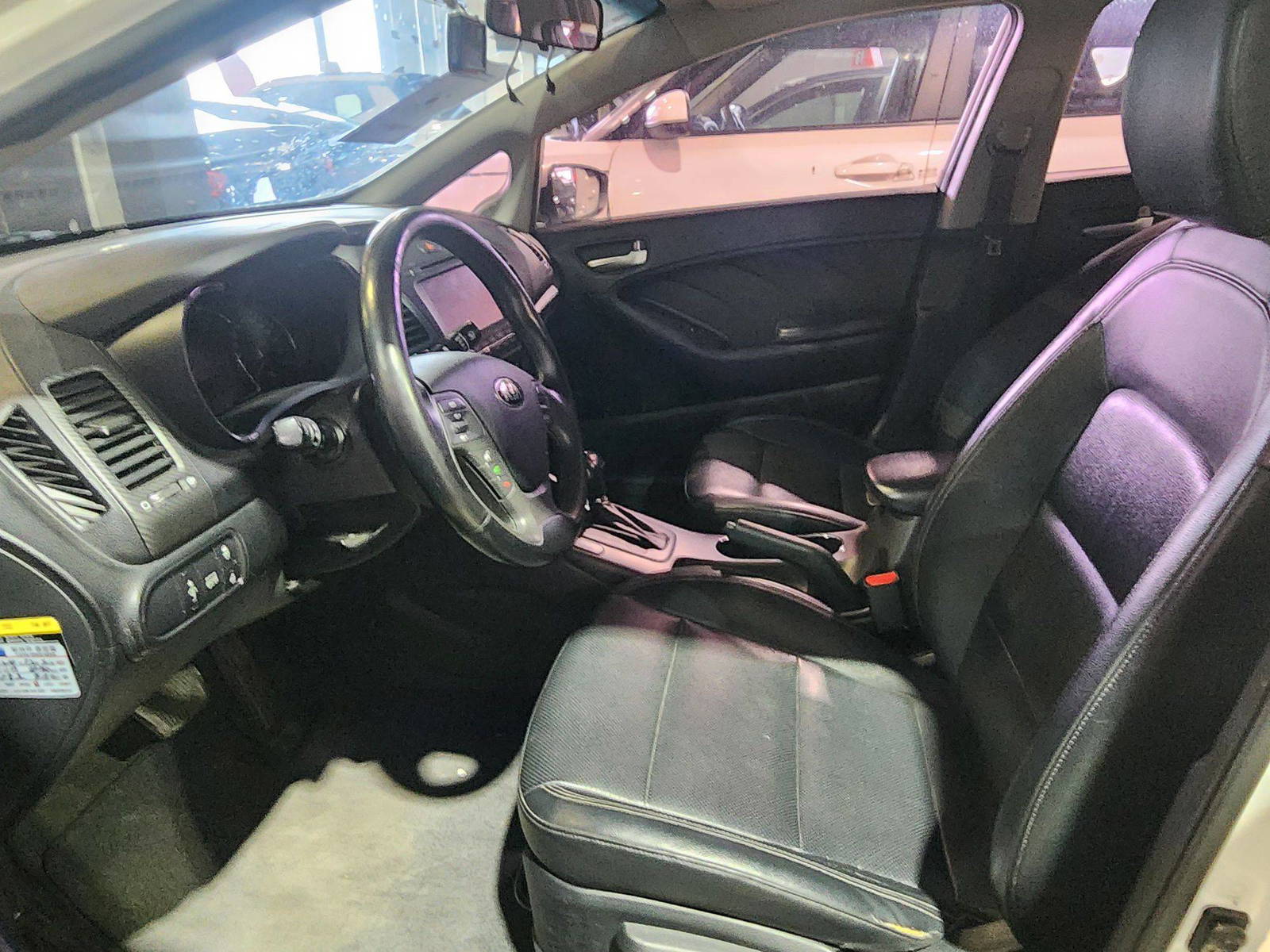 2013 KIA K3 — 182219 KM — Lot 004947 — Al Quoz - Marhaba Auctions Used Cars - Image 9