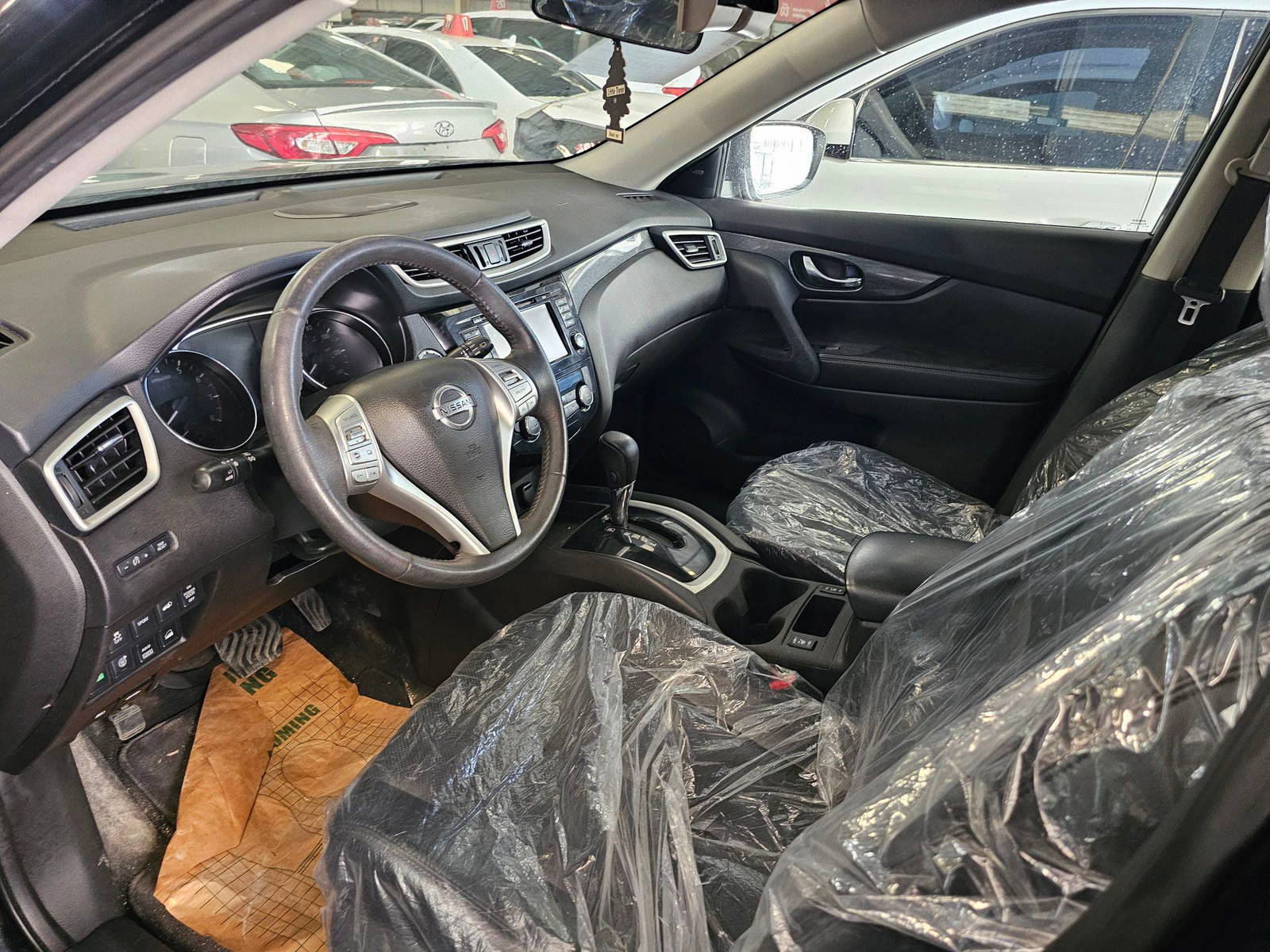 2015 NISSAN ROGUE — 201983 Miles — Lot XFC924879 — Main - Marhaba Auctions Used Cars - Image 8
