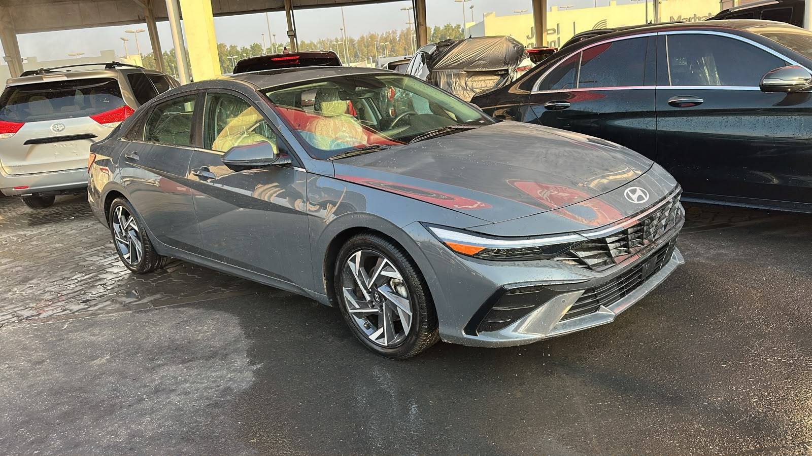 2024 HYUNDAI ELANTRA — 32770 Miles — Lot 7RU773542 — Souq - Marhaba Auctions Used Cars - Image 4