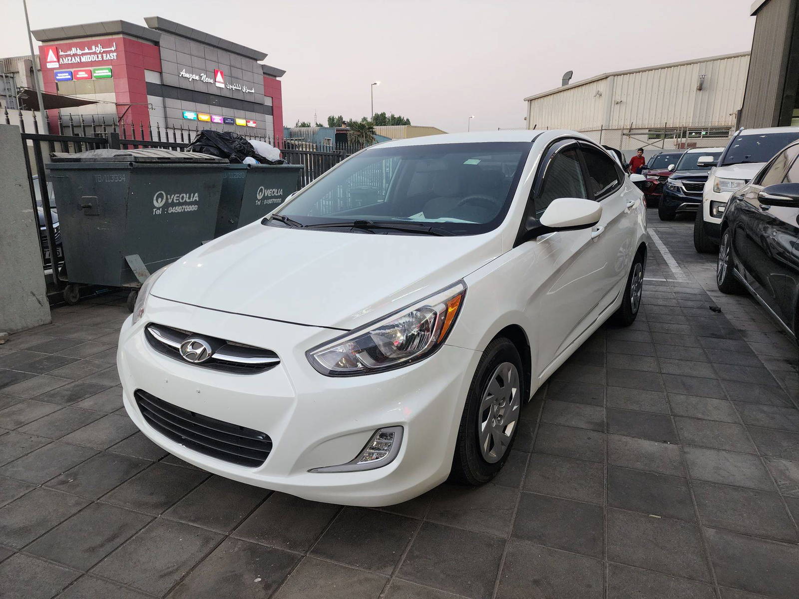 2016 HYUNDAI ACCENT — 140144 Miles — Lot 004054 — Al Quoz - Marhaba Auctions Used Cars - Image 4
