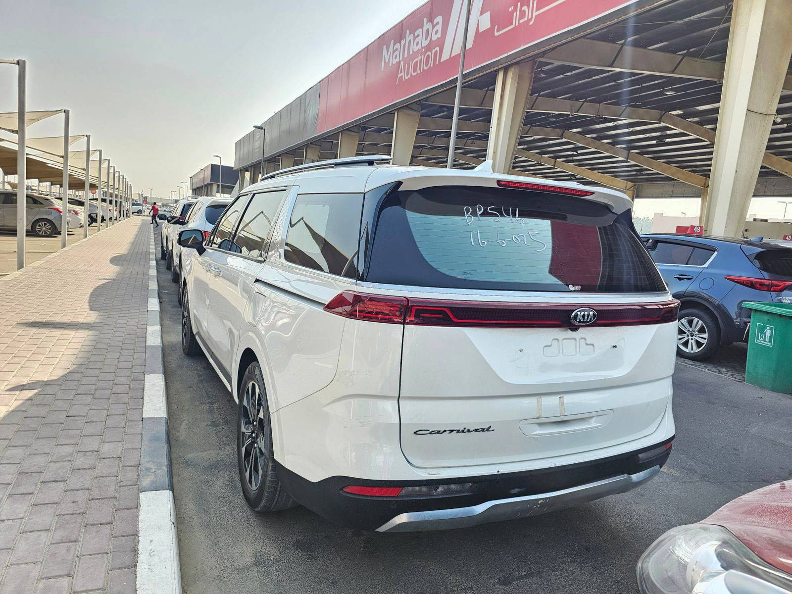 2021 KIA CARNIVAL LX — 50632 KM — Lot MS019753 — Souq - Marhaba Auctions Used Cars - Image 3