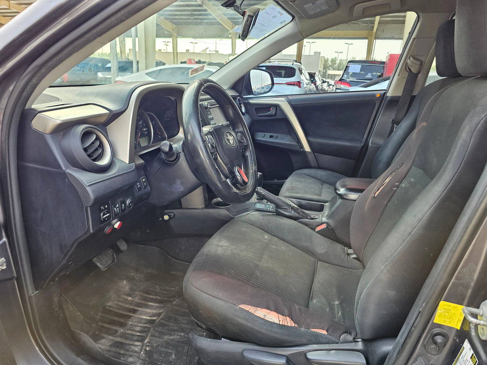 2015 TOYOTA RAV4 — 110120 Miles — Lot XFW280370 — Souq - Marhaba Auctions Used Cars - Image 8