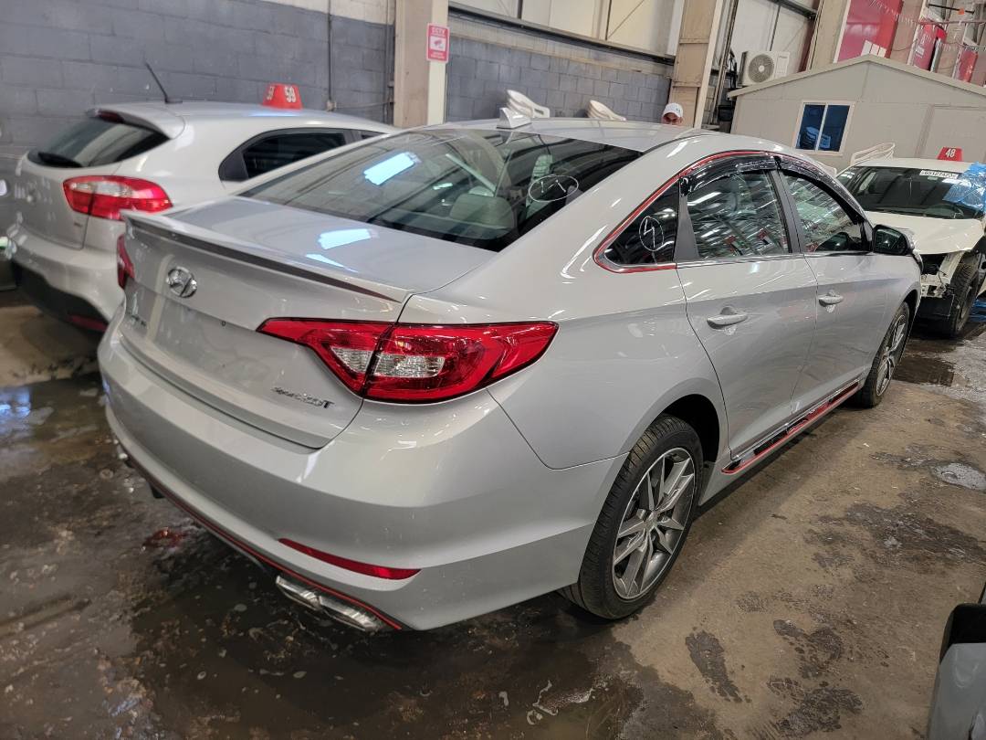 2017 HYUNDAI SONATA — 118687 Miles — Lot 525071 - Marhaba Auctions Used Cars - Image 4