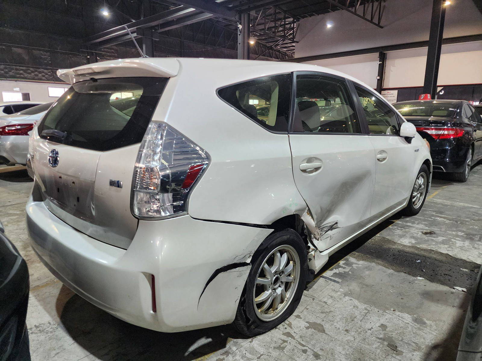 2012 TOYOTA PRIUS V — 183023 Miles — Lot 60979145 — Al Quoz - Marhaba Auctions Used Cars - Image 4