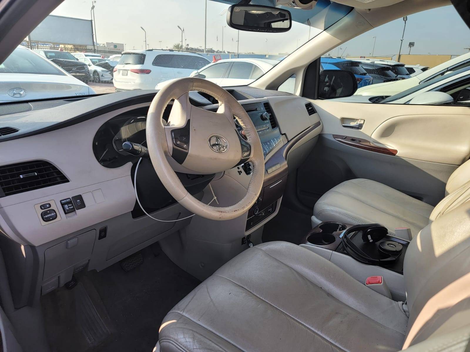 TOYOTA SIENNA 2011 - Marhaba Auction Used Cars - Image 10