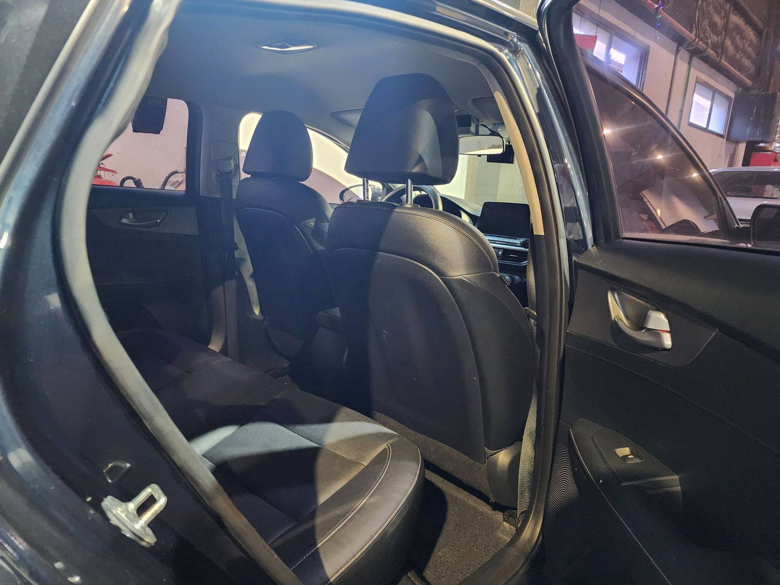 2019 KIA K3 — 184552 KM — Lot 808654 — Al Quoz - Marhaba Auctions Used Cars - Image 7